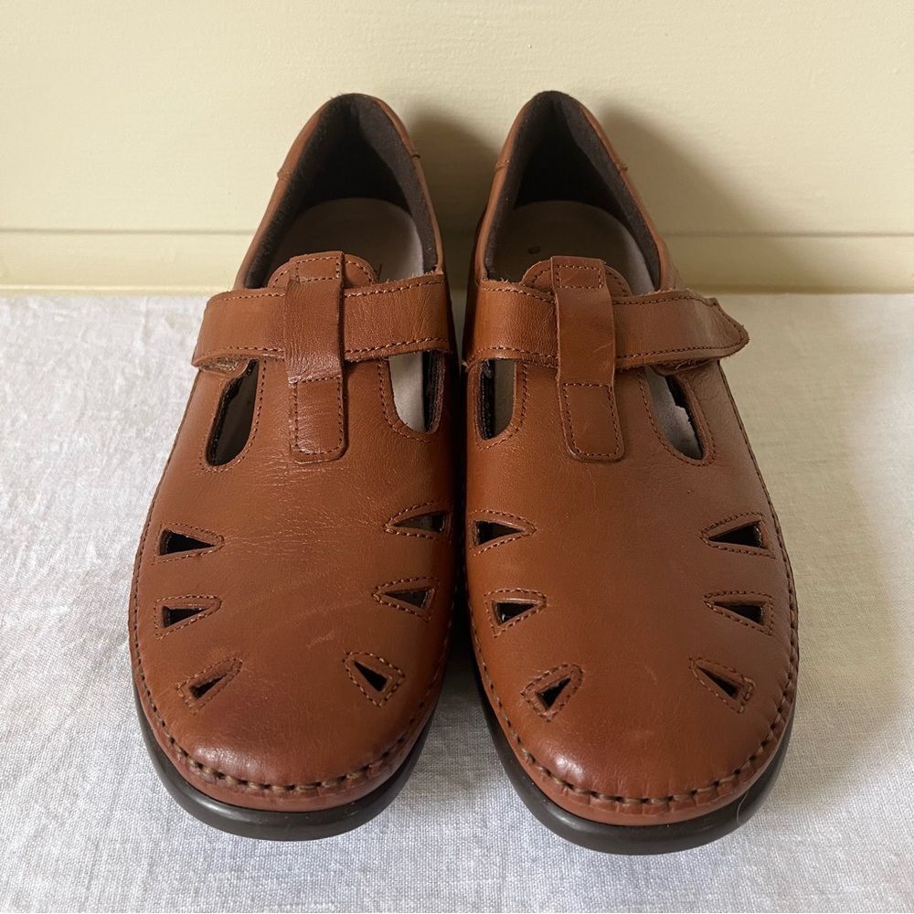SAS Mary Jane Roamer EZ Strap Walking Shoes Women's 9M Brown Leather Tripad